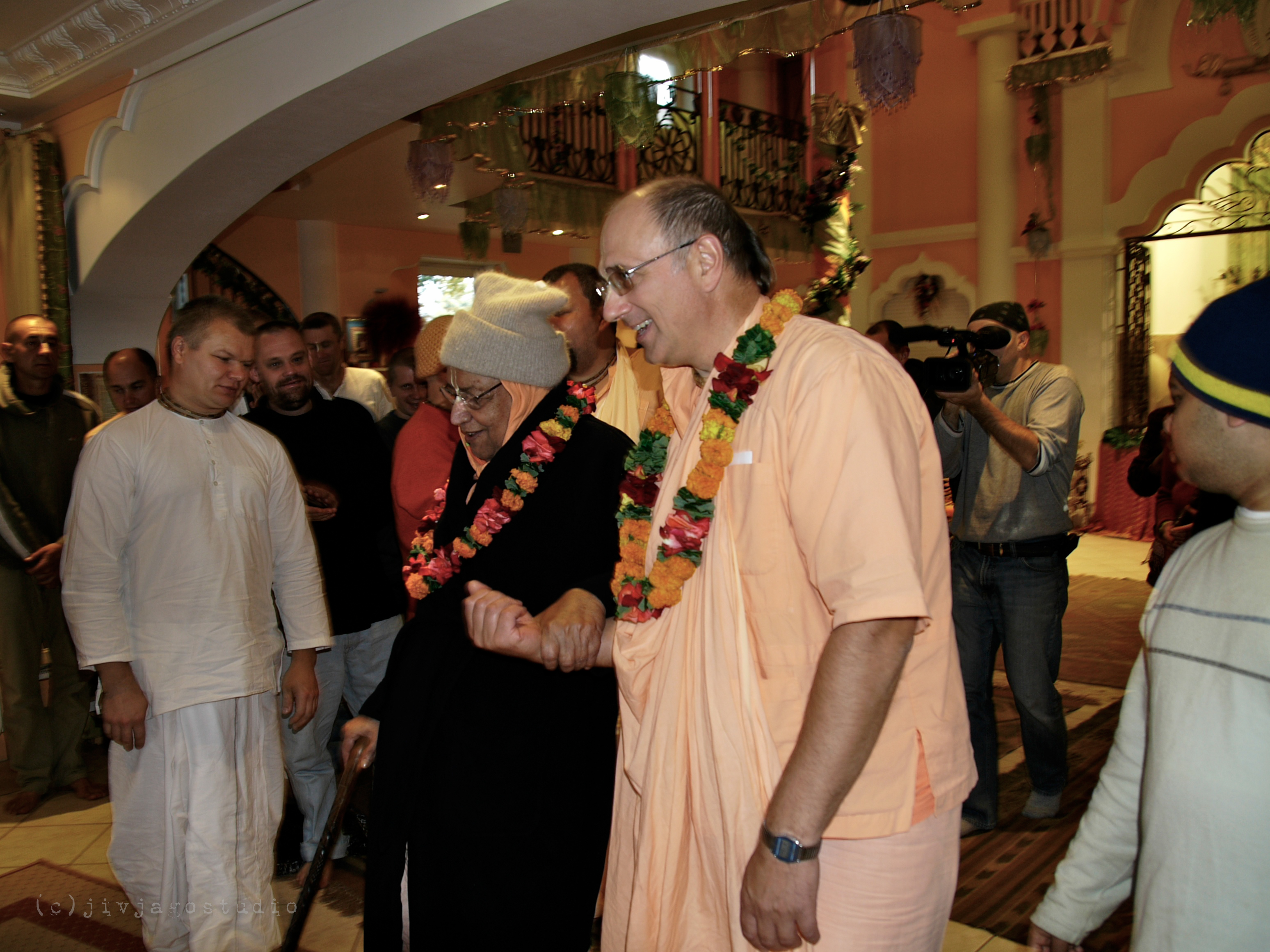 Материальный и духовный миры.  Явление «Шримад-Бхагаватам»