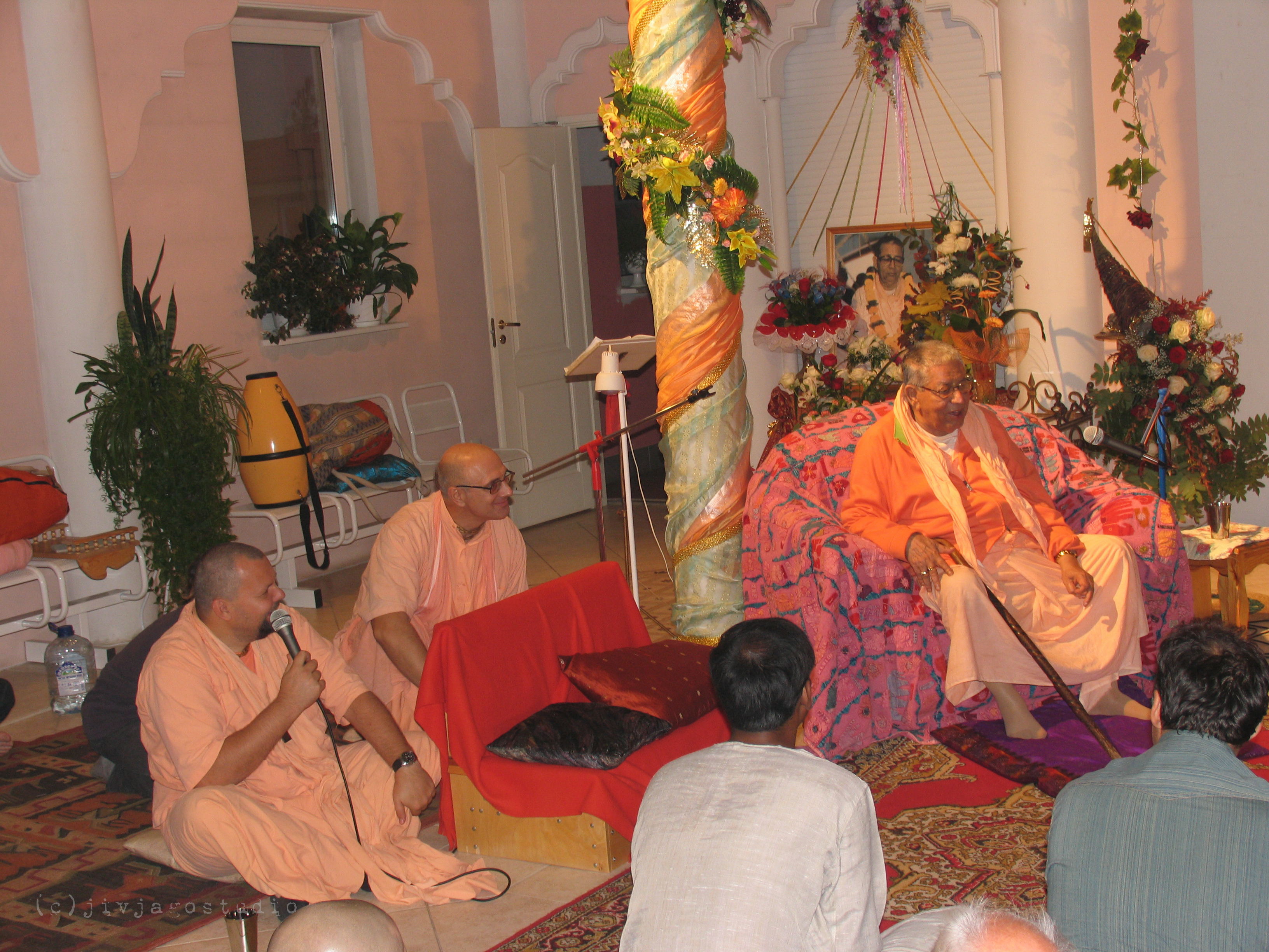 Панча-таттва-мантра и маха-мантра