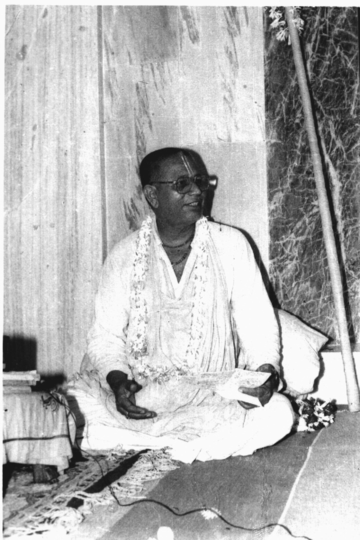 Мы ищем Кришну, а не канак, камини и пратиштху