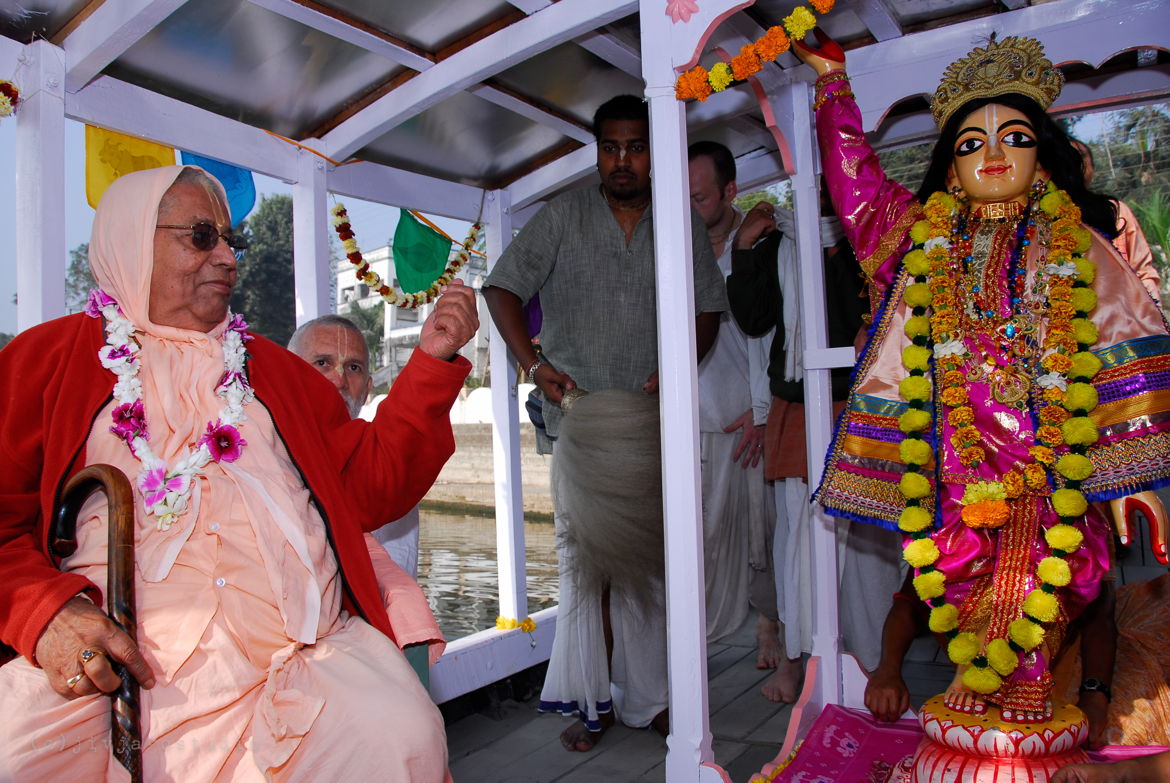 Ш́рӣ Гаурахари-Кусума-Става̄ш̣т̣акам