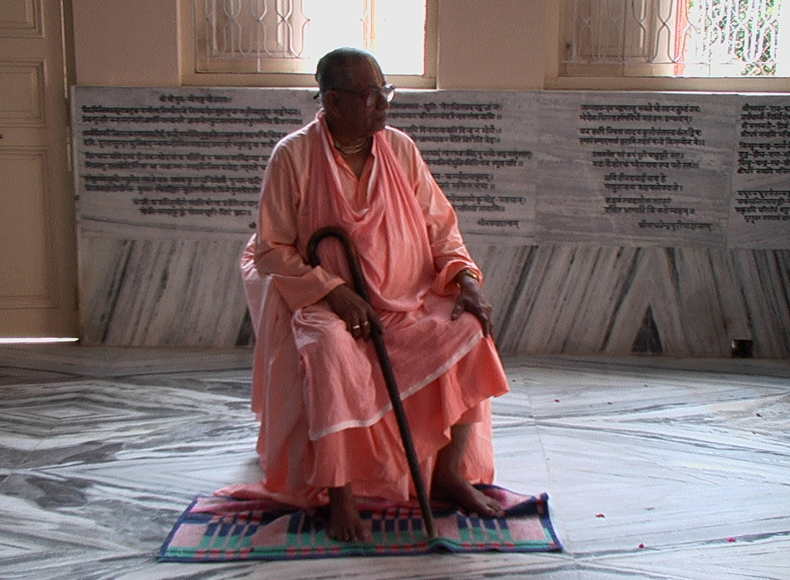 Служение на Гупта Говардхане